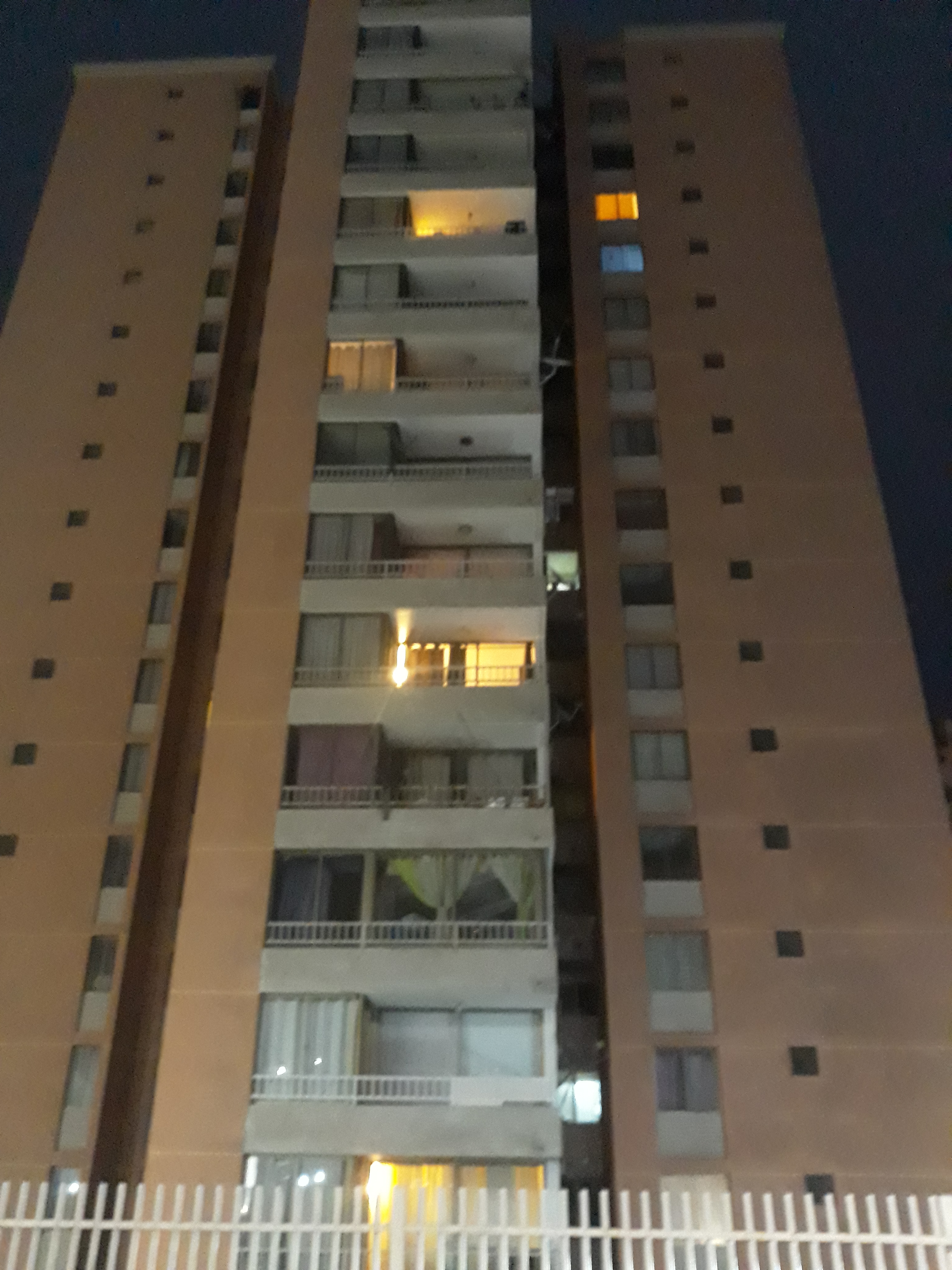 2613 Reina Mar, 3 Bedrooms Bedrooms, ,2 BathroomsBathrooms,Departamento,En Arriendo,Reina Mar,10,1030